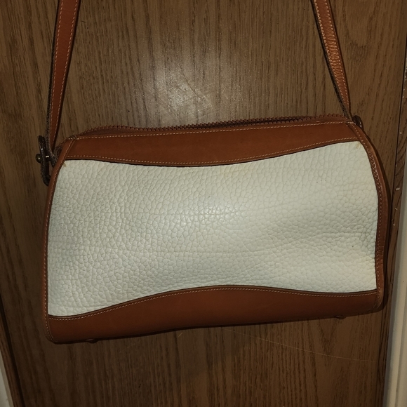 Guc vintage Dooney&Bourke crossbody see pics for flaws - Picture 6 of 12